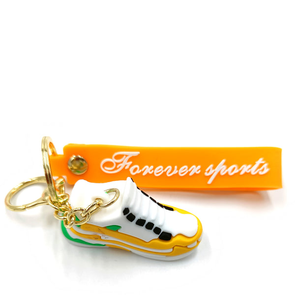 מחזיק מפתחות נעלי סניקרס