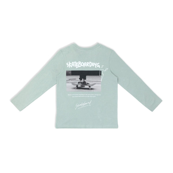 חולצת מעבר מודפסת סקייטבורד