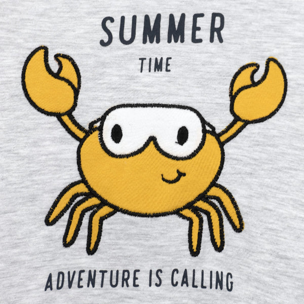 זוג חליפות הדפס ואפליקציה