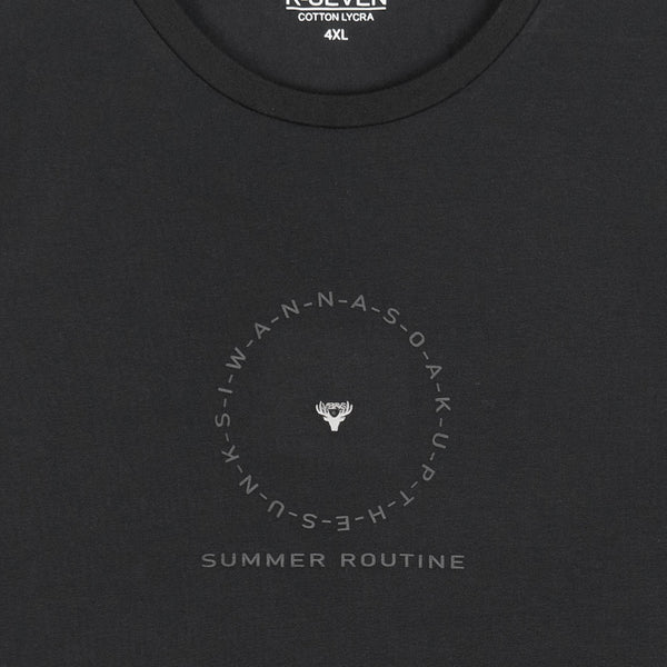 חולצת לייקרה שחורה עם קישוט מתכת מידות גדולות גברים