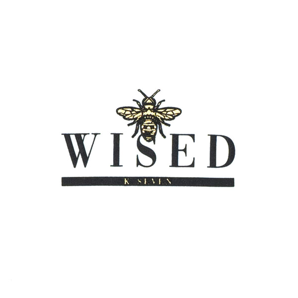 חולצת לייקרה עם הדפס דבורה מובלט