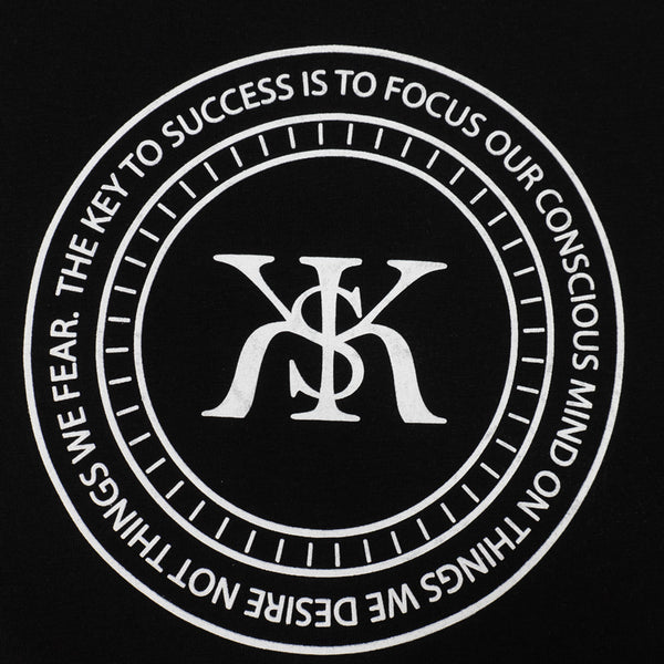 חולצת לייקרה עם הדפס מובלט