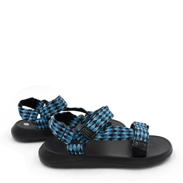 סנדלי הרים עם עם רצועות