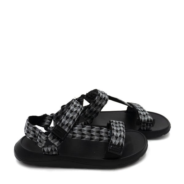 סנדלי הרים עם עם רצועות