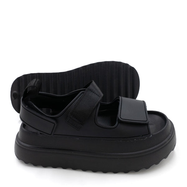 סנדלים עם רצועות וסוליה גבוהה נשים