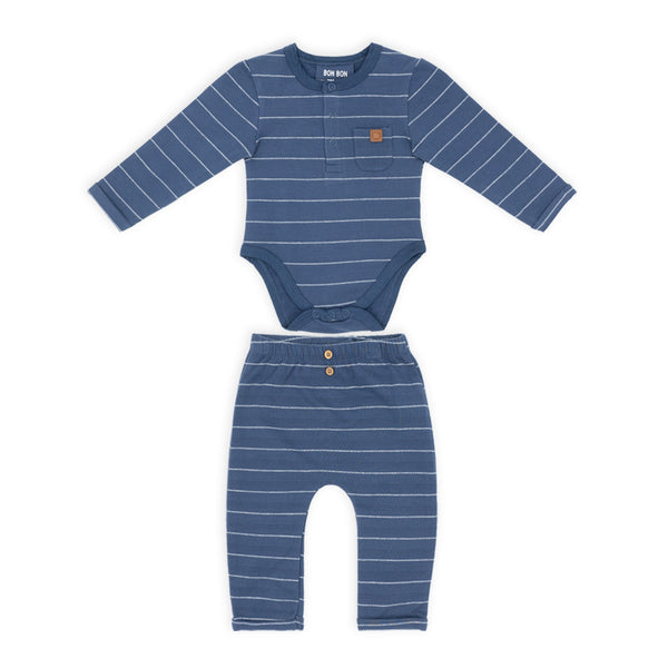 זוג חליפות בגדי גוף