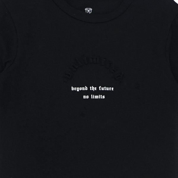 זוג חולצות לייקרה שחור לבן הדפס מובלט בנים