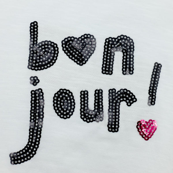 זוג חולצות מעוצבות