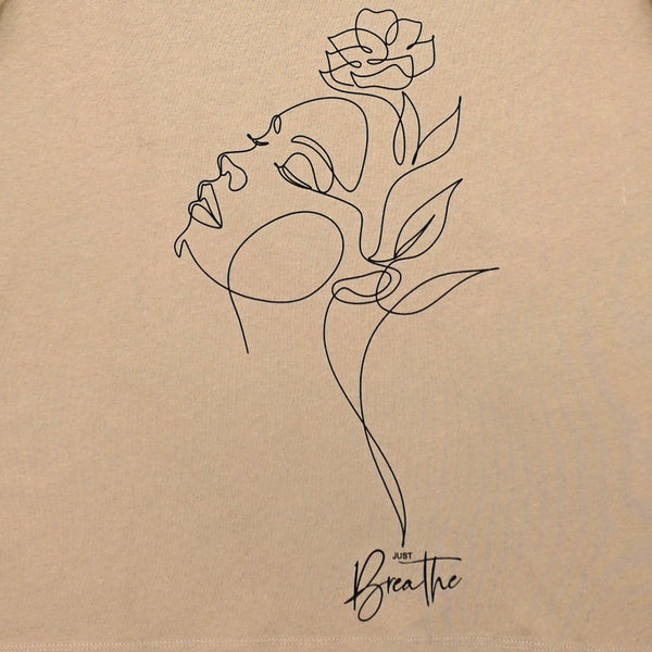 חולצה עם רישום פנים Just Breathe נשים