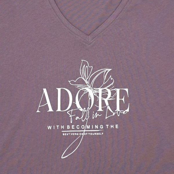 חולצה עם כתף שמוטה וצווארון וי Adore נשים