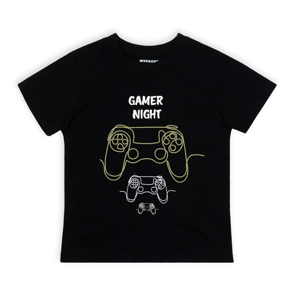 זוג פיג'מות מודפסות קונסולות