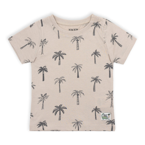 זוג חליפות הדפס ואפליקציה