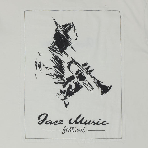 חולצת אוברסייז עם פאץ' בגב