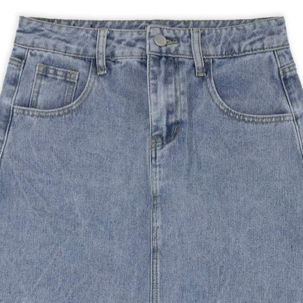 חצאית ג'ינס מידי עם שסע אחורי