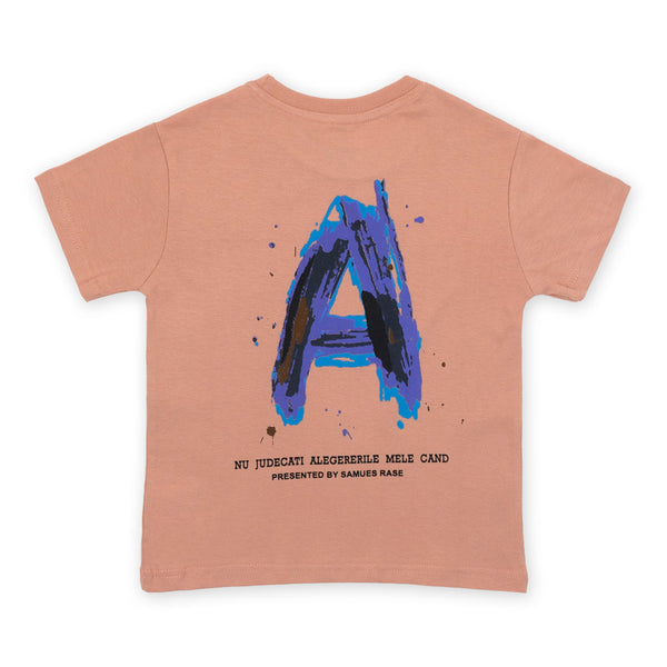 זוג חולצות מודפסות