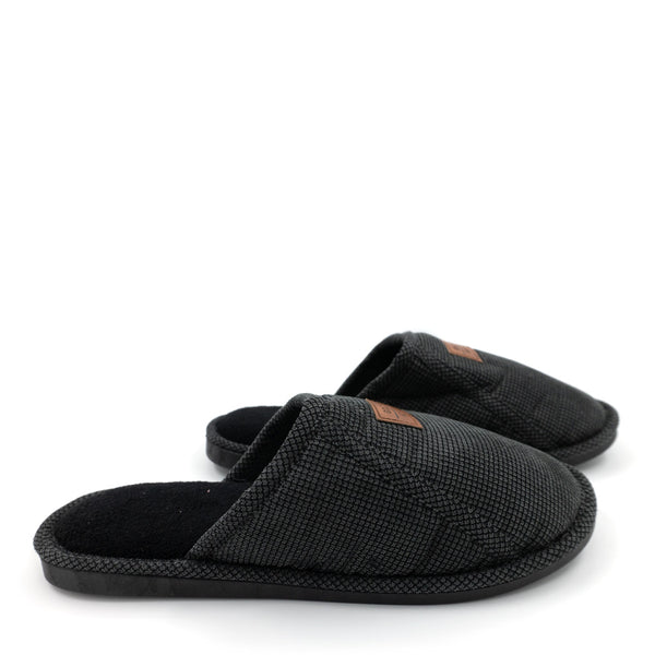 נעלי בית פתוחות