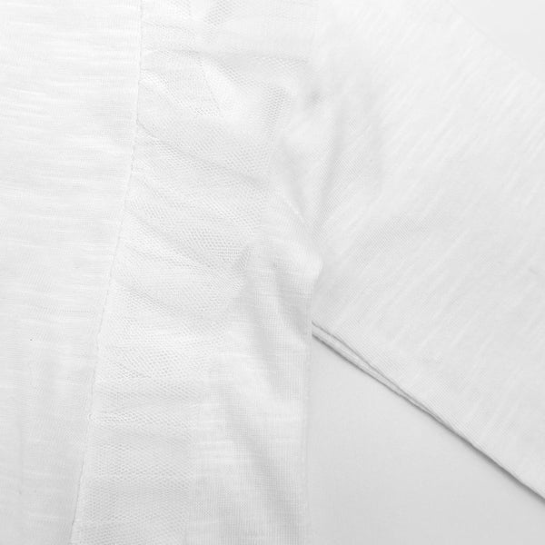 זוג חולצות מעוצבות