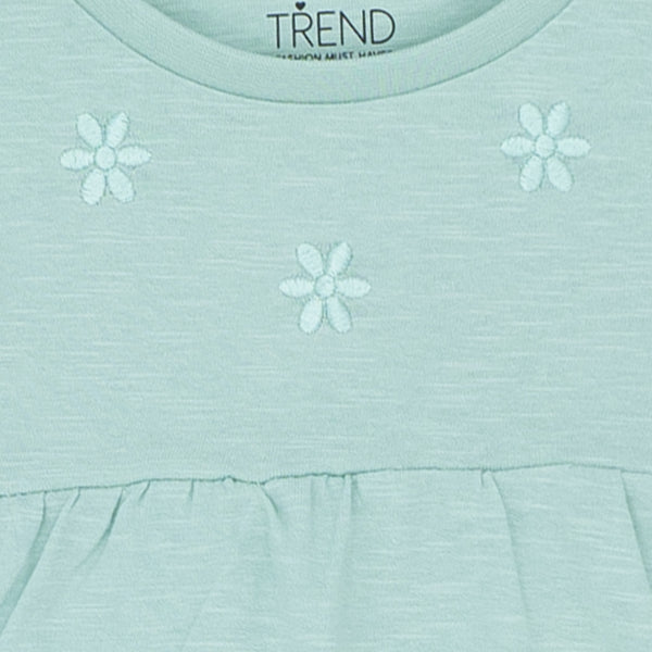 זוג חולצות מעוצבות