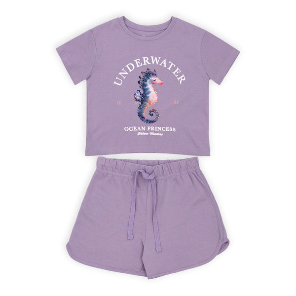 זוג חליפות חולצה ושורט