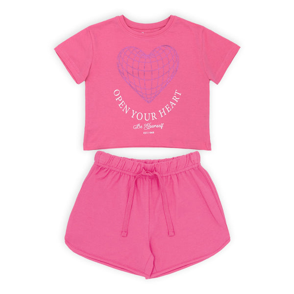 זוג חליפות חולצה ושורט