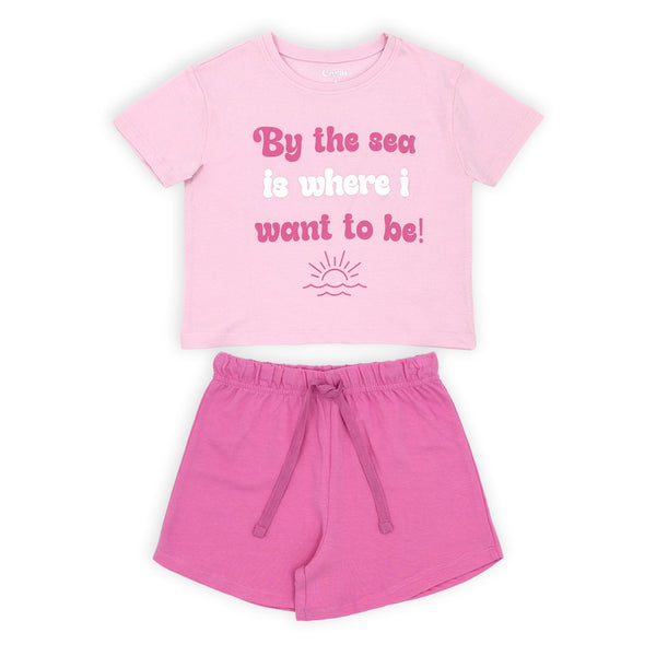 זוג חליפות חולצה ושורט